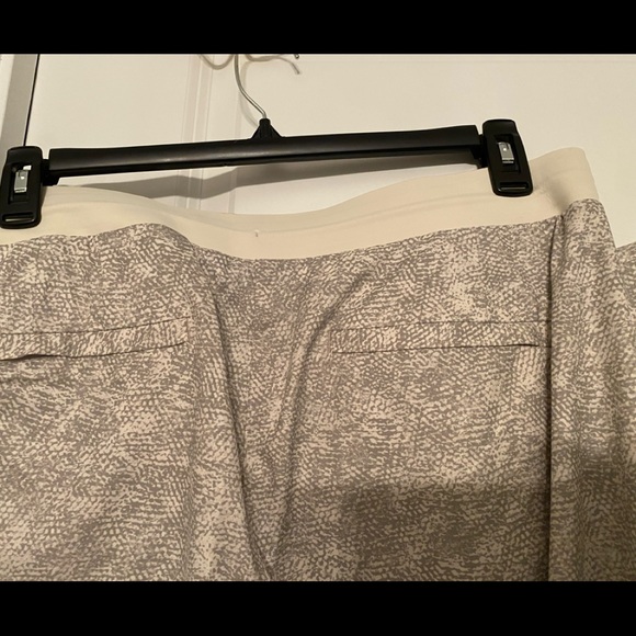 Brand NEW…Athleta Athleisure zephyr pants size 24… Very baggy! - Picture 6 of 7